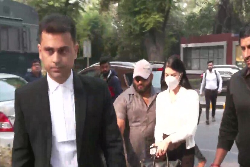 সুকেশ চন্দ্রশেখর আর্থিক তছরুপ মামলায় অভিনেত্রী জ্যাকলিন ফার্নান্ডেজের অন্তর্বর্তীকালীন জামিনের মেয়াদ শেষ হতে চলেছে আজ, বৃহস্পতিবার৷ 