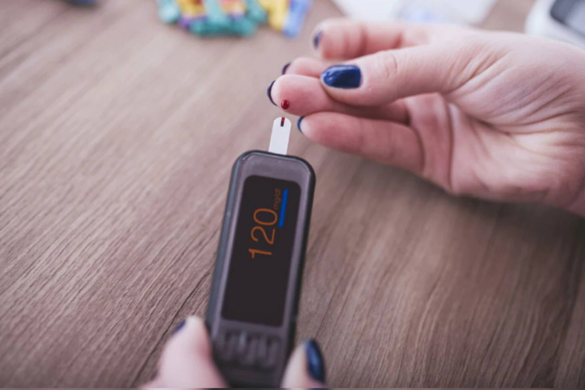 হঠাৎ এই লক্ষণ দেখা দিচ্ছে? সাবধান! পুরুষের তুলনায় মহিলাদের ডায়াবেটিস বেশি ভয়ের