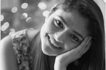 শেষ যাত্রায় ঐন্দ্রিলা শর্মা, স্বজনহারা শোক 'দূরের' মানুষদের চোখেও... শেষ যাত্রায় ঐন্দ্রিলা শর্মা, স্বজনহারা শোক 'দূরের' মানুষদের চোখেও...