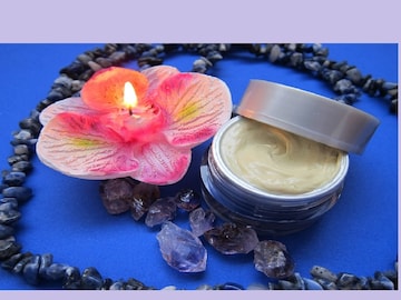 nti Aging Tips : know proper skin care product