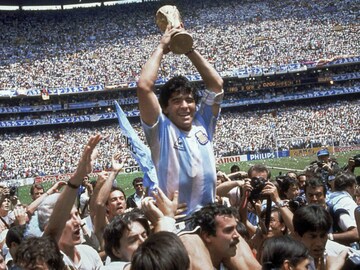 কেন আর্জেন্টিনার জার্সির রং আকাশি-সাদা, জেনে নিন মারাদোনা-মেসিদের জার্সির ইতিহাস কেন আর্জেন্টিনার জার্সির রং আকাশি-সাদা, জেনে নিন মারাদোনা-মেসিদের জার্সির ইতিহাস