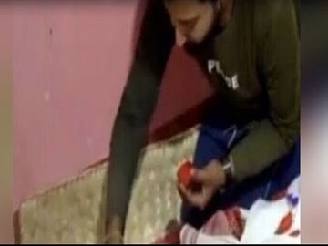 মৃত্যুশয্যায় প্রেমিকার সিঁথি রাঙিয়ে অনন্তের পথে বিদায় জানাচ্ছেন প্রেমিক! জানুন ভাইরাল ভিডিও-র সত্যতা