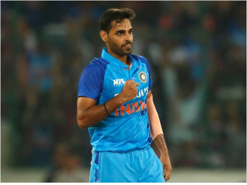 ভুবনেশ্বর কুমার- ভারতীয় দলের পেস অ্যাটাকে পরিবর্তন হওয়ার সম্ভাবনা নেই। নতুন বলে ভারতীয় দলের হয়ে শুরু করবেন ভুবনেশ্বর কুমার। নিজের ছন্দ ধরে রাখার বিষয়তও আত্মনিশ্বাসী ভুবি।