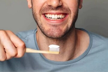 মুখের দুর্গন্ধে নাজেহাল? নিমেষেই গন্ধ দূর হবে, রইল কিছু সহজ টিপস