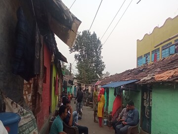 ফের বোমাবাজি জগদ্দলে
