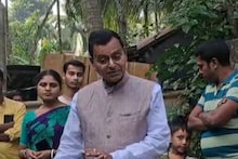 সমস্যার কথা শুনিয়েছিল স্কুল ছাত্রী, রাত পোহাতেই বাড়িতে হাজির মন্ত্রী!