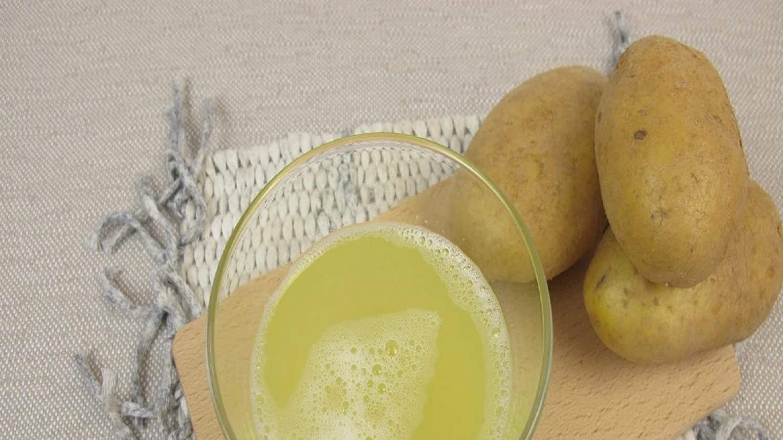 চুল ও ত্বকের যত্নে আলুর জুস! মিনিটেই ত্বক ও চুলের সমস্যা দূর করতে পারে এই পানীয়