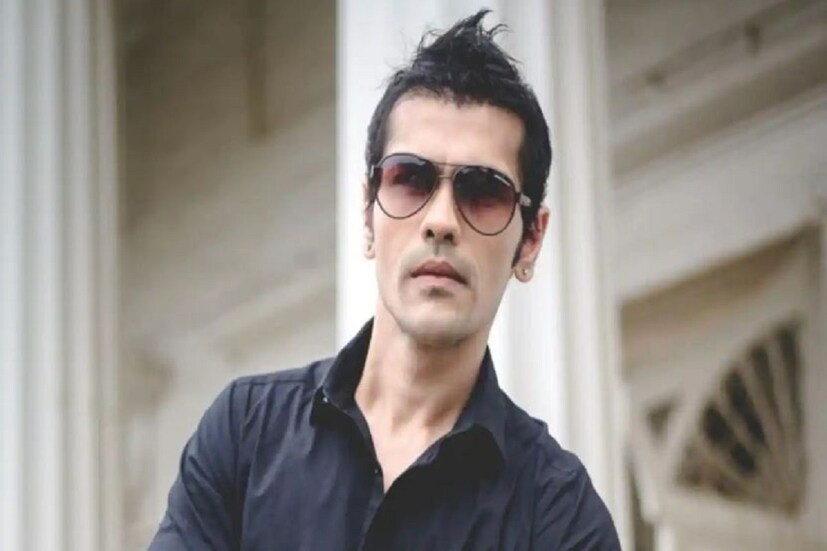 এখন তিনি জানেন তাঁর বডি এবং প্রাইভেট পার্ট দেখানোর ডিমান্ড করেছেন৷ তখন তিনি এই বিনোদন ইন্ডাস্ট্রিতে নতুন ছিলেন৷