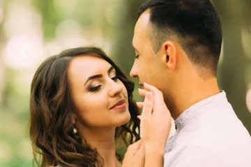 ঘনিষ্ঠ মুহূর্তে পুরুষ সঙ্গীর সঙ্গে করুন এই ৫ কাজ! সম্পর্কের 'উষ্ণতা' হবে চারগুণ ঘনিষ্ঠ মুহূর্তে পুরুষ সঙ্গীর সঙ্গে করুন এই ৫ কাজ! সম্পর্কের 'উষ্ণতা' হবে চারগুণ