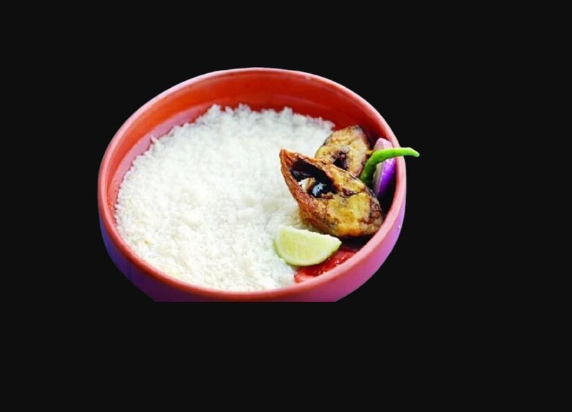 জীবনে বয়ে নিয়ে আসে উন্নতি ৷ বাস্তুশাস্ত্র মতে খাবার দাবার খাওয়ার সময়ে বিশেষ খেয়াল রাখতে হবে ৷ কয়েকটি বিষয় খেয়াল রাখলে সেগুলি বড় বড় ফল দিতে পারে ৷ ফলে ভাগ্যও সহায় হবে ৷ প্রতীকী ছবি ৷