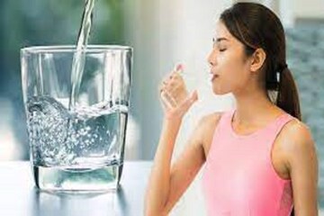 সকালবেলায় ব্রাশ না করে খালি পেটে জলপান করুন, হাজার হাজার উপকারিতা নিমেষেই সকালবেলায় ব্রাশ না করে খালি পেটে জলপান করুন, হাজার হাজার উপকারিতা নিমেষেই