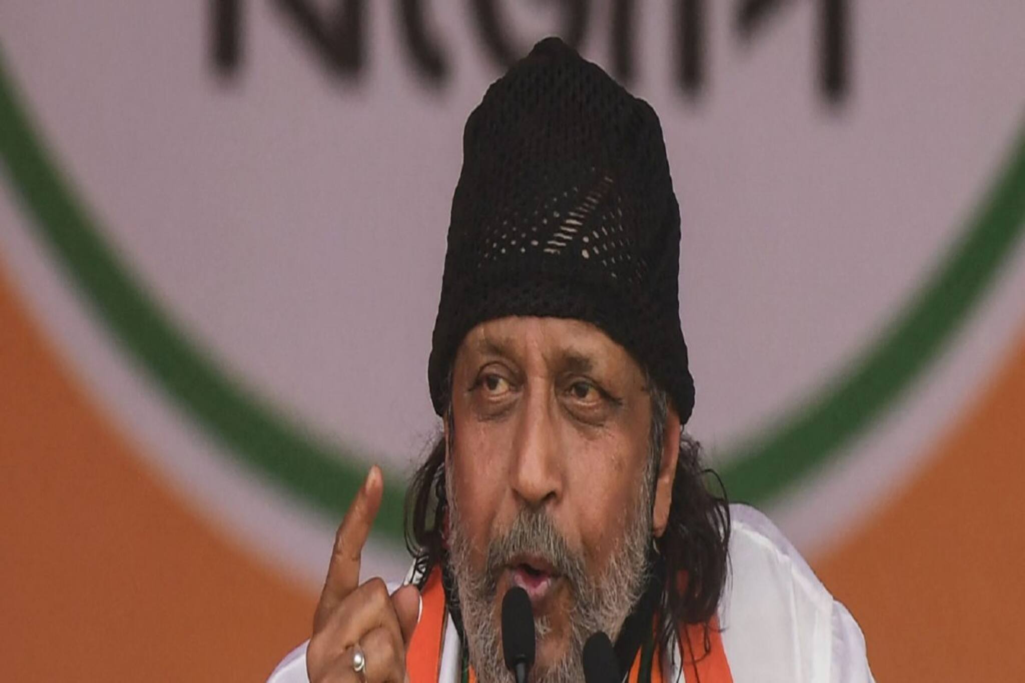 Mithun Chakraborty: পঞ্চায়েতের আগে বাঙালি আবেগে শান, সোনামুখীতে মিঠুন