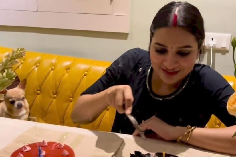 জন্মদিনে দারুণ সারপ্রাইজ শুভশ্রীকে রাজের ৷ জোড়া কেক দিয়ে বার্থডে উইশ করলেন স্বামী রাজ চক্রবর্তী ৷ ছবি সৌজন্যে ইনস্টাগ্রাম ৷