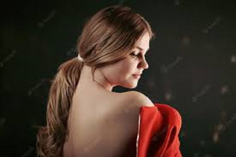 বার্ধক্য অনিবার্য। রোধ করা যাবে না। কিন্তু কয়েকটা টিপস মেনে চললে তাকে কয়েক বছরের জন্য ঠেকিয়ে রাখা সম্ভব। বয়সের সঙ্গে সঙ্গে হরমোনের মাত্রা কমে। ফলে ত্বক শুষ্ক হয়ে যায়। প্রতীকী ছবি ৷ বার্ধক্য অনিবার্য। রোধ করা যাবে না। কিন্তু কয়েকটা টিপস মেনে চললে তাকে কয়েক বছরের জন্য ঠেকিয়ে রাখা সম্ভব। বয়সের সঙ্গে সঙ্গে হরমোনের মাত্রা কমে। ফলে ত্বক শুষ্ক হয়ে যায়। প্রতীকী ছবি ৷