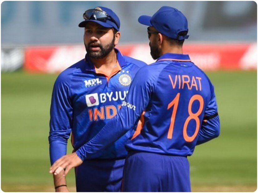 বিরাট কোহলির হাত থেকে টিম ইন্ডিয়ার অধিনায়কত্বের ব্যাটন গিয়েছে রোহিত শর্মার হাতে। দ্বিপাক্ষিক সিরিজে দলকে সাফল্যে এনে দিলেও আইসিসি ট্রফির খরা রোহিতও এখনও কাটিয়ে উঠতে পারেননি। 