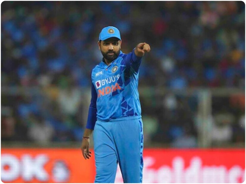 টি২০ ক্রিকেটে তিনটি সেঞ্চুরি। ওয়ানডে ক্রিকেটে ৪টি ডাবল সেঞ্চুরি। সেই রোহিত শর্মার ব্যাটে এমন রানের খরা!