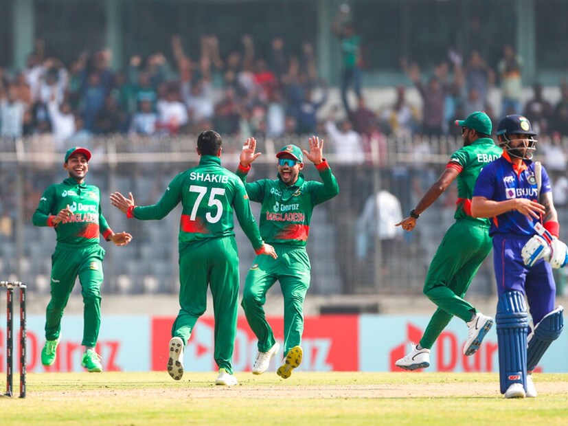 সৌরভ গঙ্গোপাধ্যায়, এম এস ধোনি, রাহুল দ্রাবিড়,রোহিত শর্মা এই চারজন ভারতীয় অধিনায়ক এখনও পর্যন্ত বাংলাদেশের বিরুদ্ধে ওডিআই ম্যাচ হেরেছেন।