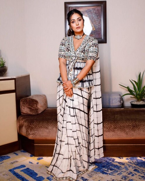 ‘বিগ বস’ জিততে না পারলেও, তার পরই স্টারডমের পথে যাত্রা শুরু হিনা খানের। বেশ কিছু মিউজিক ভিডিয়োয় অভিনয় করেন তিনি।