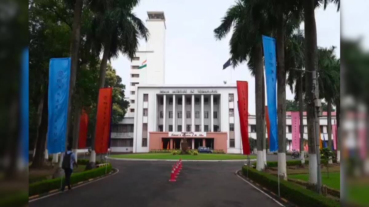৩৪ সংস্থার চাকরির বন্যা আইআইটি খড়গপুরে, ২.৫ কোটি টাকার সুযোগ পড়ুয়াকে!