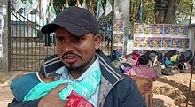 সদ্যোজাতকে কোলে নিয়ে হাজির টেট দিতে, স্তন্যপান করিয়ে ঢুকলেন পরীক্ষার হলে