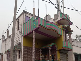 পঞ্চায়েত সদস্যর পরিবারের আট জনের নাম প্রধানমন্ত্রী আবাস যোজনায়! অবাক প্রশাসনের আধিকারিকরা