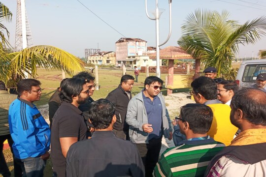 মেলামাঠে জেলাশাসক