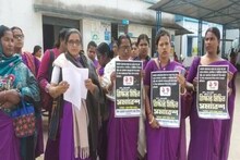 আবাস যোজনা সার্ভের কাজ করতে গিয়ে হুমকি, অভিযোগ নিয়ে প্রশাসনের কাছে আশাকর্মীরা