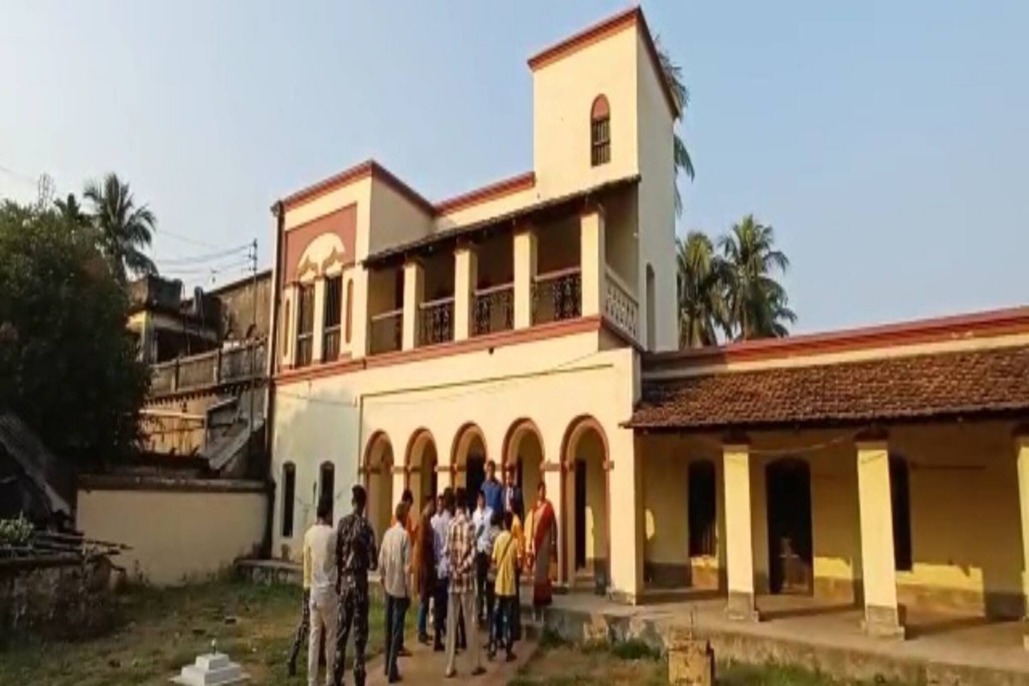 নেতাজীর স্মৃতি রক্ষার্থে রাজ্য সরকারের ভূমিকা উদাসীন, দাবি কেন্দ্রীয় মন্ত্রীর