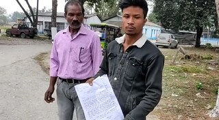 অভিযোগ হাতে আহতের পরিবারের সদস্যরা