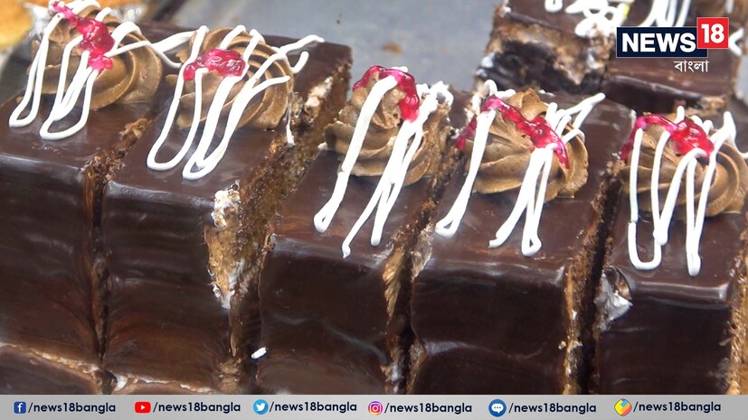 বড়দিন উপলক্ষ্যে নাহুমসে তৈরি হয় বিশেষ ফ্রুট কেক! পাশাপাশি রয়েছে আমন্ড পেস্ট্রি, চিজ কেক, ব্ল্যাক ফরেস্ট পেস্ট্রি, রাম বল, ব্রাউনি-র লোভনীয় সম্ভার