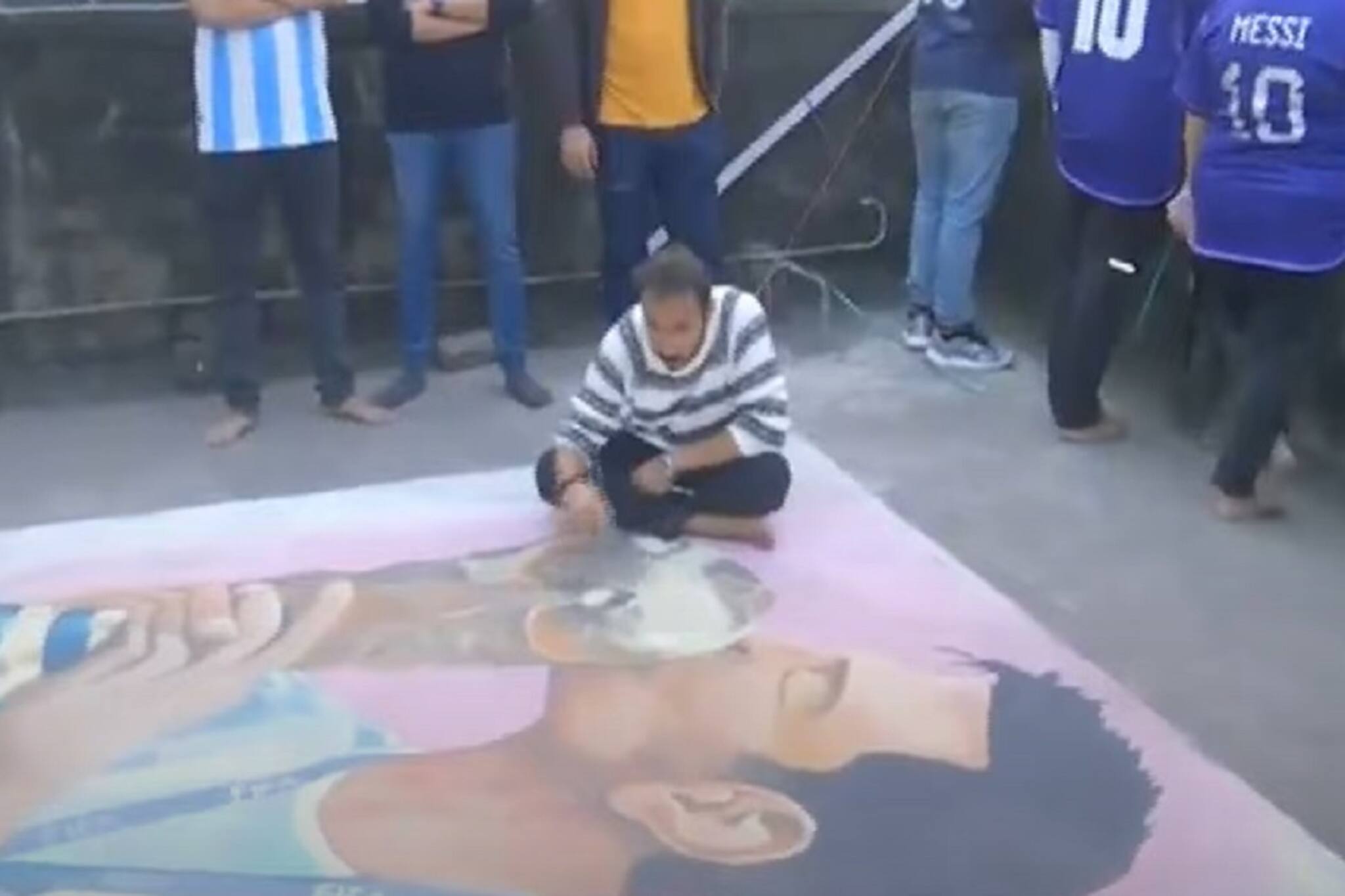 হাতে আর মাত্র কিছুক্ষণের অপেক্ষা, এ যেন আরেক আর্জেন্টিনা