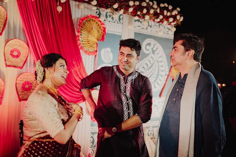 *শতরূপ-পহেলির বিয়েতে উপস্থিত ছিলেন পরিচালক অনীক দত্ত। 