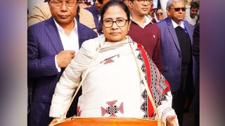 শিলংয়ে অন্য় মেজজে মমতা বন্দ্য়োপাধ্য়ায়। শিলংয়ে অন্য় মেজজে মমতা বন্দ্য়োপাধ্য়ায়।