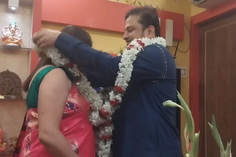 এত বছর পার হয়েও বিশ্বনাথ ও দেবিকার জুটি যেন চির নতুন ৷ চিরদিনের ৷ ছবি সৌজন্যে ফেসবুক ৷