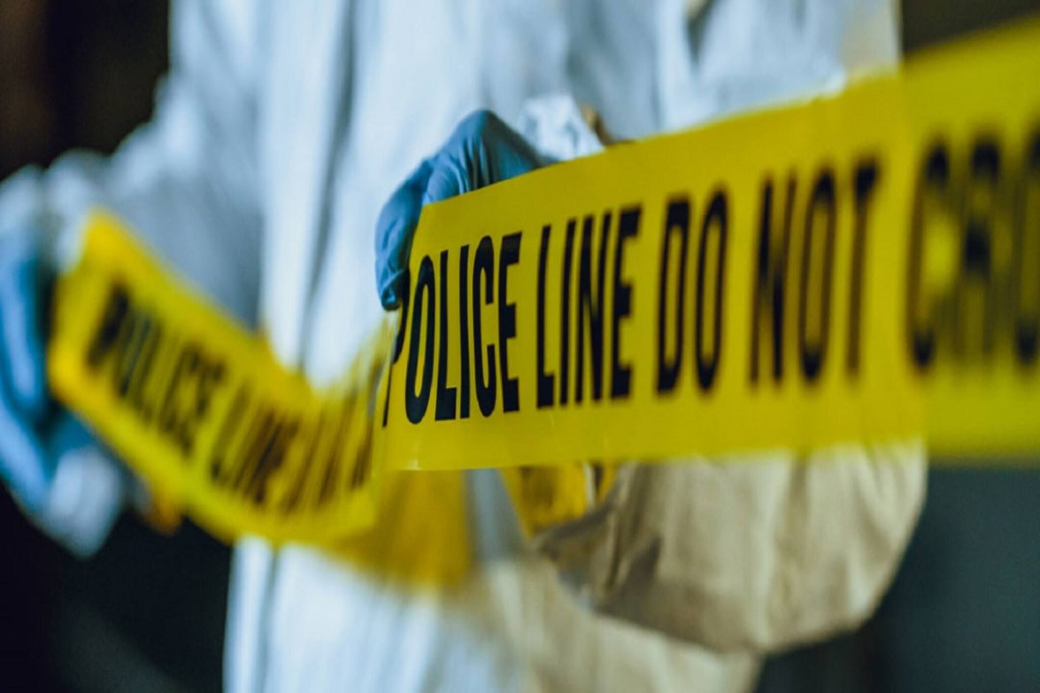 Delhi Crime News: ধর্ষণ করেছিল ছেলে, বদলা নিতে মাকে গুলি করল কিশোরী! চাঞ্চল্য় দিল্লিতে