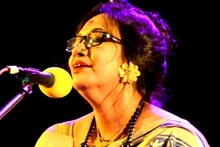  'দুঃসময়ের গান'! বড়দিনে নয়া মাইলস্টোন, হাজার গান গেয়ে নজির গড়লেন স্বাগতালক্ষী