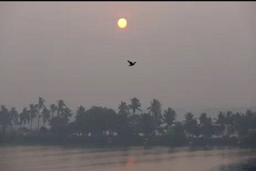 আবহাওয়া দফতরেরর পরিসংখ্যান অনুযায়ী, এর আগে ২০০৪ সালে ২১ শে ডিসেম্বর সর্বনিম্ন তাপমাত্রা ছিল ২০.৪ ডিগ্রি সেলসিয়াস।