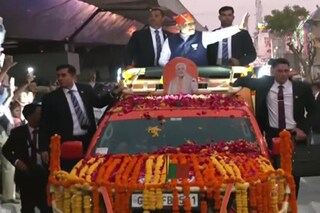 গুজরাতের রোড শোয়ে প্রধানমন্ত্রী নরেন্দ্র মোদি৷ Photo-ANI