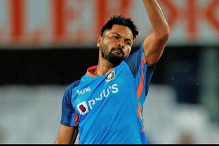 মায়ের চিকিৎসাতেই আইপিএলের অর্থ লাগাতে চান মুকেশ কুমার