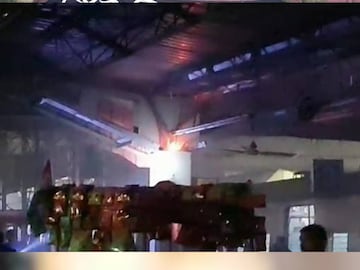 বুধবার সন্ধ্যায় বর্ধমান রেলস্টেশনে এই ঘটনা ঘটেছে