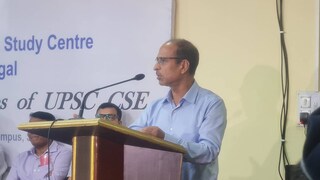 মূলত রাজ্যের সীমান্তবর্তী নিরাপত্তা ইস্যু নিয়ে আলোচনা হওয়ার পাশাপাশি বিএসএফ প্রসঙ্গ নিয়েও আলোচনা হওয়ার সম্ভাবনা রয়েছে মূলত রাজ্যের সীমান্তবর্তী নিরাপত্তা ইস্যু নিয়ে আলোচনা হওয়ার পাশাপাশি বিএসএফ প্রসঙ্গ নিয়েও আলোচনা হওয়ার সম্ভাবনা রয়েছে