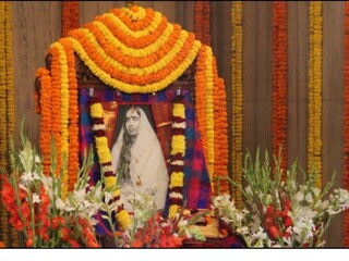 বেলুড় মঠের চিরাচরিত প্রথা অনুযায়ী মহাসমারোহে ভোরবেলা থেকেই সারদা মায়ের জন্মতিথি উৎসব পালন শুরু হয়েছে (ফাইল ছবি)
