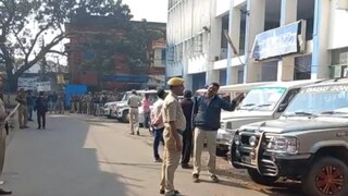 নির্বিঘ্নে টেট সম্পূর্ণ হওয়ায় স্বস্তির নিঃশ্বাস ফেলেছে জেলা পুলিশ প্রশাসন নির্বিঘ্নে টেট সম্পূর্ণ হওয়ায় স্বস্তির নিঃশ্বাস ফেলেছে জেলা পুলিশ প্রশাসন