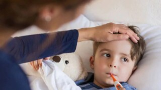 চিকিৎসকরা বলছেন, শিশু এক মিনিটে কতবার শ্বাস নেয়, পরীক্ষা করে দেখতে হবে