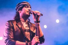 সিঁড়ি থেকে পড়ে মাথায় আঘাত! হাসপাতালে ভর্তি গায়ক জুবিন, হবে অস্ত্রোপচার