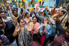 বিশ্বের সবচেয়ে বড় দলকে হারিয়েছে আপ! 'দাম্ভিক' হয়ে যাবেন না, পরামর্শ কেজরির