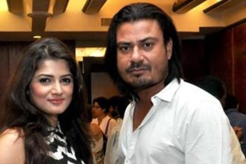 ব্যক্তিজীবনে একাধিক ধাক্কা খেয়েছেন শ্রাবন্তী। রাজীব কুমারের সঙ্গে ১৩ বছর সংসার ভেঙে যাওয়ার পর মডেল কৃষ্ণ ব্রজকে মন দিয়েছিলেন অভিনেত্রী। বিয়েও করেছিলেন তাঁরা। কিন্তু এক বছরের মাথায় শ্রাবন্তীর রূপকথা সংসারে চিড় ধরে। আলাদা হয়ে যান তাঁরা। ছবি: সোশ্যাল মিডিয়া