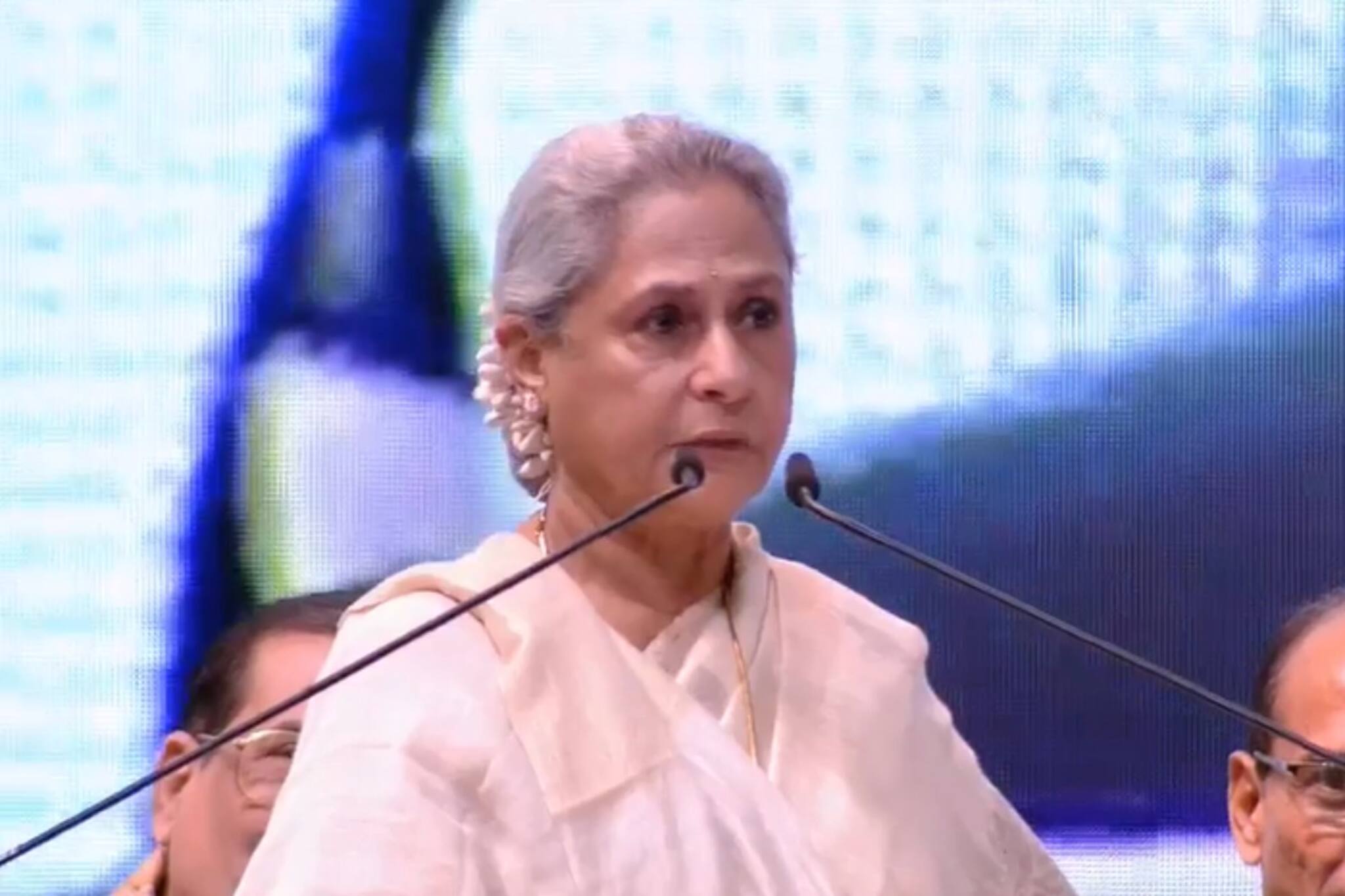 জামাইয়ের সামনে মেয়ের দাম কম, 'বাপেরবাড়ি'তে এসে জয়া