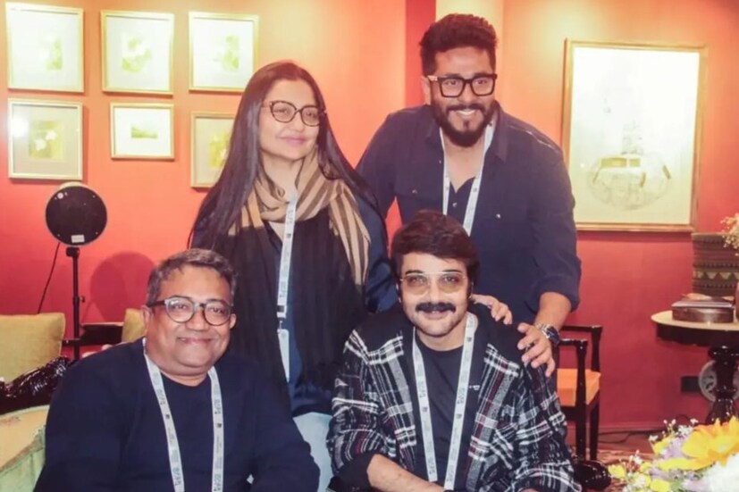 উদ্বোধনী অনুষ্ঠানে তাই এই উৎসবের প্রাণভরা প্রশংসা করেছেন শাহরুখ খান, অমিতাভ, রানি মুখোপাধ্যায়, জয়া, অরিজিৎ সিংয়ের মতো তাবড় তাবড় তারকারা। একইসঙ্গে উৎসবের দীর্ঘজীবী হওয়ার প্রার্থনাও।