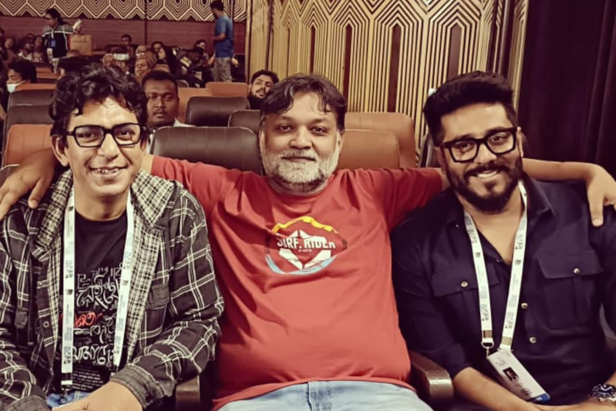 মুক্ত 'হাওয়া'র মেজাজে নন্দনে চঞ্চলের সঙ্গে আড্ডায় সৃজিত-রাজ, দেখুন ভিডিও